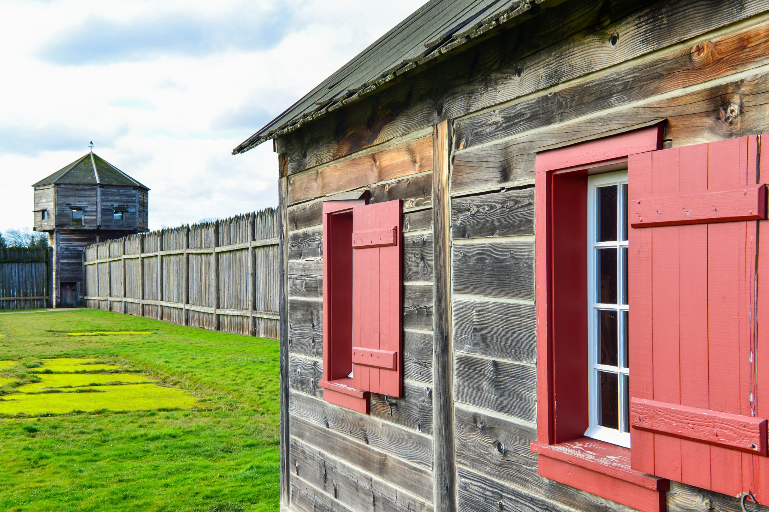 Buildings and walls of Fort Vancouver National Historic Site